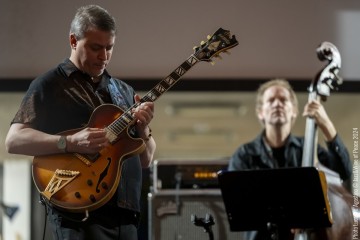 Kurt Rosenwinkel guitar - Seamus Blake  sax - Ben Street bass - Jeff Ballard drums