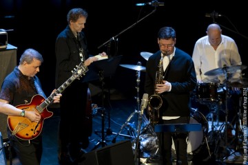 Kurt Rosenwinkel guitar - Seamus Blake  sax - Ben Street bass - Jeff Ballard drums