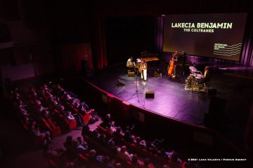 Cormons, 23-10-2021 - JAZZ&WINE OF PEACE 2021 - Circolo Culturale  Controtempo - Teatro Comunale di Cormons - LAKECIA BENJAMIN “Pursuance: The Coltranes” (USA) - Lakecia Benjamin: alto saxophone;
Taber Gable: piano;
Ivan Taylor: bass;
E.J. Strickland: drums - Foto © 2021 Luca Valenta / Phocus Agency