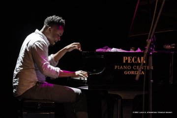 Cormons, 23-10-2021 - JAZZ&WINE OF PEACE 2021 - Circolo Culturale  Controtempo - Teatro Comunale di Cormons - LAKECIA BENJAMIN “Pursuance: The Coltranes” (USA) - Lakecia Benjamin: alto saxophone;
Taber Gable: piano;
Ivan Taylor: bass;
E.J. Strickland: drums - Foto © 2021 Luca d’Agostino / Phocus Agency