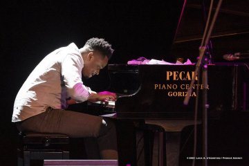 Cormons, 23-10-2021 - JAZZ&WINE OF PEACE 2021 - Circolo Culturale  Controtempo - Teatro Comunale di Cormons - LAKECIA BENJAMIN “Pursuance: The Coltranes” (USA) - Lakecia Benjamin: alto saxophone;
Taber Gable: piano;
Ivan Taylor: bass;
E.J. Strickland: drums - Foto © 2021 Luca d’Agostino / Phocus Agency