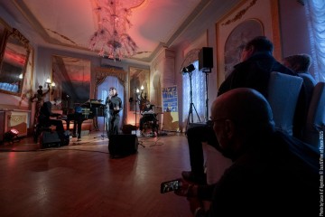 Ana Čop: voice - Thilo Seevers: piano - Jaka Arh: sound processing, electronics