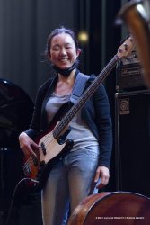 Cormons, 22-10-2021 - JAZZ&WINE OF PEACE 2021 - Circolo Culturale  Controtempo -  Teatro Comunale di Cormons - LINDA MAY HAN OH 4tet - Linda May Han Oh: acoustic and electric bass – Fabian Almazan: piano, electronics - Greg Ward: alto sax – Ziv Ravitz: drums - Foto © 2021 Luciano Rossetti / Phocus Agency
