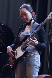 Cormons, 22-10-2021 - JAZZ&WINE OF PEACE 2021 - Circolo Culturale  Controtempo -  Teatro Comunale di Cormons - LINDA MAY HAN OH 4tet - Linda May Han Oh: acoustic and electric bass – Fabian Almazan: piano, electronics - Greg Ward: alto sax – Ziv Ravitz: drums - Foto © 2021 Luciano Rossetti / Phocus Agency