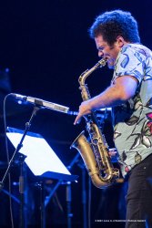 Cormons, 22-10-2021 - JAZZ&WINE OF PEACE 2021 - Circolo Culturale  Controtempo -  Teatro Comunale di Cormons - LINDA MAY HAN OH 4tet - Linda May Han Oh: acoustic and electric bass – Fabian Almazan: piano, electronics - Greg Ward: alto sax – Ziv Ravitz: drums - Foto © 2021 Luca d’Agostino / Phocus Agency