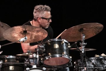 Cormons, 22-10-2021 - JAZZ&WINE OF PEACE 2021 - Circolo Culturale  Controtempo -  Teatro Comunale di Cormons - LINDA MAY HAN OH 4tet - Linda May Han Oh: acoustic and electric bass – Fabian Almazan: piano, electronics - Greg Ward: alto sax – Ziv Ravitz: drums - Foto © 2021 Luca d’Agostino / Phocus Agency