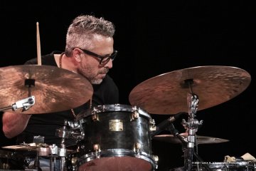 Cormons, 22-10-2021 - JAZZ&WINE OF PEACE 2021 - Circolo Culturale  Controtempo -  Teatro Comunale di Cormons - LINDA MAY HAN OH 4tet - Linda May Han Oh: acoustic and electric bass – Fabian Almazan: piano, electronics - Greg Ward: alto sax – Ziv Ravitz: drums - Foto © 2021 Luca d’Agostino / Phocus Agency