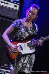 Cormons, 22-10-2021 - JAZZ&WINE OF PEACE 2021 - Circolo Culturale  Controtempo -  Teatro Comunale di Cormons - LINDA MAY HAN OH 4tet - Linda May Han Oh: acoustic and electric bass – Fabian Almazan: piano, electronics - Greg Ward: alto sax – Ziv Ravitz: drums - Foto © 2021 Luciano Rossetti / Phocus Agency