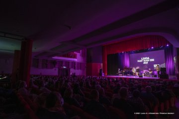 Cormons, 22-10-2021 - JAZZ&WINE OF PEACE 2021 - Circolo Culturale  Controtempo -  Teatro Comunale di Cormons - LINDA MAY HAN OH 4tet - Linda May Han Oh: acoustic and electric bass – Fabian Almazan: piano, electronics - Greg Ward: alto sax – Ziv Ravitz: drums - Foto © 2021 Luca d’Agostino / Phocus Agency
