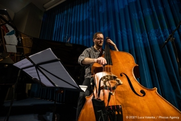 Trieste, 17/6/2021 - Auditorium del Museo Revoltella - Le nuove rotte del jazz 2021 - Luca Colussi Trio - Luca Colussi batteria, percussioni - Paolo Corsini pianoforte - Alessandro Turchet contrabbasso - Foto Luca Valenta/Phocus Agency © 2021