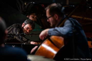Trieste, 17/6/2021 - Auditorium del Museo Revoltella - Le nuove rotte del jazz 2021 - Luca Colussi Trio - Luca Colussi batteria, percussioni - Paolo Corsini pianoforte - Alessandro Turchet contrabbasso - Foto Luca Valenta/Phocus Agency © 2021