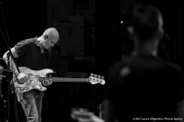 Didascalia: Sacile, 05/06/2021 - Controtempo - Teatro Zancanaro - Il Volo del Jazz - MANU KATCHÈ “The Scope” - Manu Katché: batteria - Jérôme Regard: basso - Patrick Manouguian: chitarra - Èric Legnini: tastiere - Foto Luca A. d’Agostino / Phocus Agency © 2021