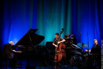 Marc Copland piano - Stephane Kerecki  bass - Fabrice Moreau drums