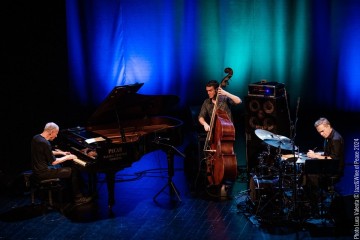 Marc Copland piano - Stephane Kerecki  bass - Fabrice Moreau drums