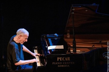 Marc Copland piano - Stephane Kerecki  bass - Fabrice Moreau drums