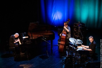 Marc Copland piano - Stephane Kerecki  bass - Fabrice Moreau drums