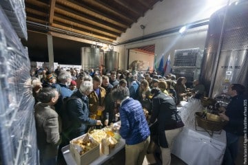 Maria Chiara Argirò: voice, synth, sampler, effects - Jake Burgess: guitar, voice, synth - Riccardo Chiaberta: drums, electronics, bass synth