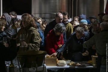 Maria Chiara Argirò: voice, synth, sampler, effects - Jake Burgess: guitar, voice, synth - Riccardo Chiaberta: drums, electronics, bass synth