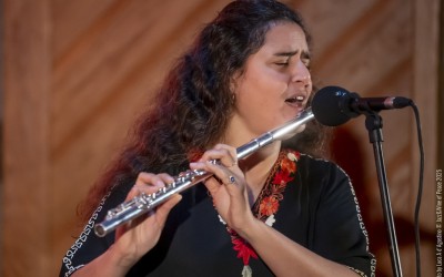 Naïssam Jalal: flute, voice, ney, compositions - Claude Tchamitchian: double bass