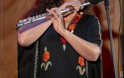 Naïssam Jalal: flute, voice, ney, compositions - Claude Tchamitchian: double bass