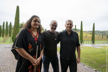 Naïssam Jalal: flute, voice, ney, compositions - Claude Tchamitchian: double bass