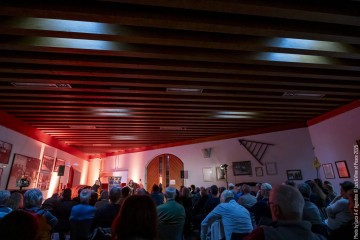 Naïssam Jalal: flute, voice, ney, compositions - Claude Tchamitchian: double bass