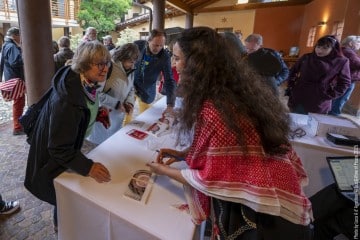 Naïssam Jalal: flute, voice, ney, compositions - Claude Tchamitchian: double bass