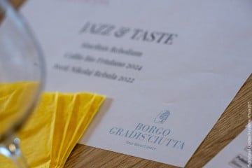 Natalia Abbascià: violin, voice