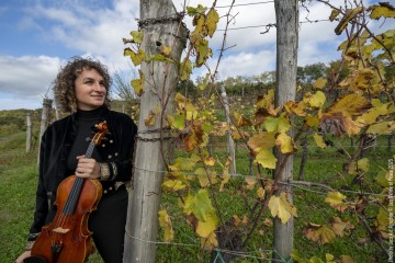 Natalia Abbascià: violin, voice
