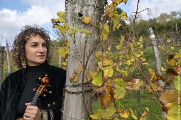 Natalia Abbascià: violin, voice