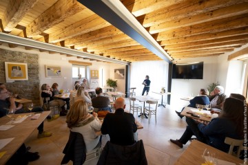 Natalia Abbascià: violin, voice