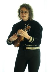 Natalia Abbascià: violin, voice