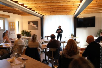 Natalia Abbascià: violin, voice