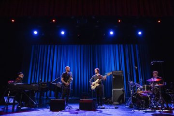 Cormons, 24-10-2021 - JAZZ&WINE OF PEACE 2021 - Circolo Culturale  Controtempo  - Teatro comunale di Cormons - NIK BÄRTSCH’S RONIN - Nik Bärtsch: piano, Fender Rhodes;
Sha: alto saxophone, bass clarinet;
Jeremias Keller: electric bass;
Kaspar Rast: drums - Foto © 2021 Luciano Rossetti / Phocus Agency