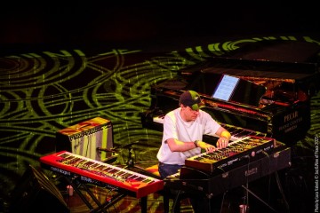 Nubya Garcia: sax - Lyle Barton: piano, keyboards - Max Luthert: double bass - Sam Jones: drums