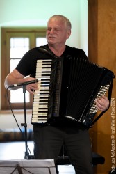 Klaus Paier accordion, bandoneon - Asja Valcic cello - Gerald Preinfalk soprano sax, clarinet, bass clarinet