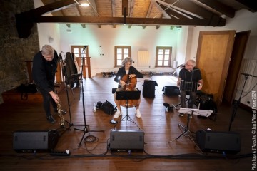 Klaus Paier accordion, bandoneon - Asja Valcic cello - Gerald Preinfalk soprano sax, clarinet, bass clarinet