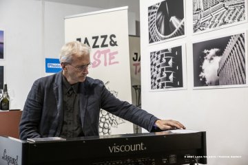 Cormons, 23-10-2021 - JAZZ&WINE OF PEACE 2021 - Circolo Culturale  Controtempo - Enoteca di Cormons - JAzz&Taste - I colori del jazz: blu - Renato Chicco - Renato Chicco:Hammond Organ - Foto © 2021 Luca Valenta / Phocus Agency