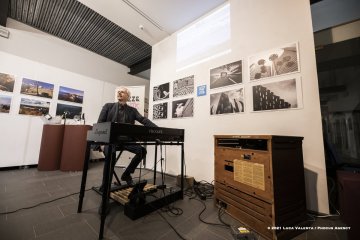 Cormons, 23-10-2021 - JAZZ&WINE OF PEACE 2021 - Circolo Culturale  Controtempo - Enoteca di Cormons - JAzz&Taste - I colori del jazz: blu - Renato Chicco - Renato Chicco:Hammond Organ - Foto © 2021 Luca Valenta / Phocus Agency