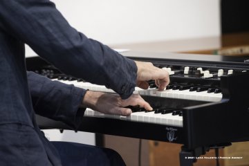Cormons, 23-10-2021 - JAZZ&WINE OF PEACE 2021 - Circolo Culturale  Controtempo - Enoteca di Cormons - JAzz&Taste - I colori del jazz: blu - Renato Chicco - Renato Chicco:Hammond Organ - Foto © 2021 Luca Valenta / Phocus Agency