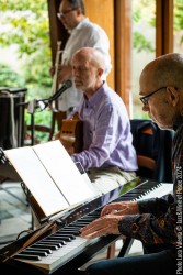 Maurizio Piancastelli trumpet, flugelhorn - Rogerio Tavares guitar, vocals and compositions - Maurizio De Gasperi  keys