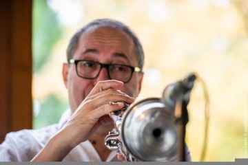 Maurizio Piancastelli trumpet, flugelhorn - Rogerio Tavares guitar, vocals and compositions - Maurizio De Gasperi  keys