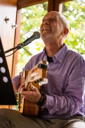 Maurizio Piancastelli trumpet, flugelhorn - Rogerio Tavares guitar, vocals and compositions - Maurizio De Gasperi  keys