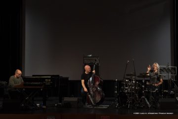 Cormons, 25-10-2021 - JAZZ&WINE OF PEACE 2021 - Circolo Culturale  Controtempo  - Teatro Comunale di Cormons - RYMDEN – BUGGE WESSELTOFT, DAN BERGLUND, MAGNUS ÖSTRÖM - Bugge Wesseltoft: piano, keyboards;
Dan Berglund: bass;
Magnus Öström: drums - Foto © 2021 Luca d’Agostino / Phocus Agency