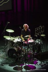 Cormons, 25-10-2021 - JAZZ&WINE OF PEACE 2021 - Circolo Culturale  Controtempo  - Teatro Comunale di Cormons - RYMDEN – BUGGE WESSELTOFT, DAN BERGLUND, MAGNUS ÖSTRÖM - Bugge Wesseltoft: piano, keyboards;
Dan Berglund: bass;
Magnus Öström: drums - Foto © 2021 Luca d’Agostino / Phocus Agency