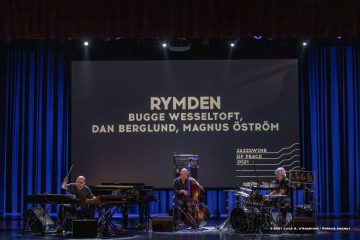 Cormons, 25-10-2021 - JAZZ&WINE OF PEACE 2021 - Circolo Culturale  Controtempo  - Teatro Comunale di Cormons - RYMDEN – BUGGE WESSELTOFT, DAN BERGLUND, MAGNUS ÖSTRÖM - Bugge Wesseltoft: piano, keyboards;
Dan Berglund: bass;
Magnus Öström: drums - Foto © 2021 Luca d’Agostino / Phocus Agency