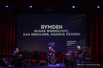 Cormons, 25-10-2021 - JAZZ&WINE OF PEACE 2021 - Circolo Culturale  Controtempo  - Teatro Comunale di Cormons - RYMDEN – BUGGE WESSELTOFT, DAN BERGLUND, MAGNUS ÖSTRÖM - Bugge Wesseltoft: piano, keyboards;
Dan Berglund: bass;
Magnus Öström: drums - Foto © 2021 Luca d’Agostino / Phocus Agency