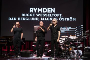 Cormons, 25-10-2021 - JAZZ&WINE OF PEACE 2021 - Circolo Culturale  Controtempo  - Teatro Comunale di Cormons - RYMDEN – BUGGE WESSELTOFT, DAN BERGLUND, MAGNUS ÖSTRÖM - Bugge Wesseltoft: piano, keyboards;
Dan Berglund: bass;
Magnus Öström: drums - Foto © 2021 Luca d’Agostino / Phocus Agency