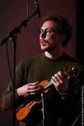 Simona Severini: voice, guitar - Daniele Richiede: violin, viola - Giulio Corini: double bass