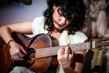 Simona Severini: voice, guitar - Daniele Richiede: violin, viola - Giulio Corini: double bass